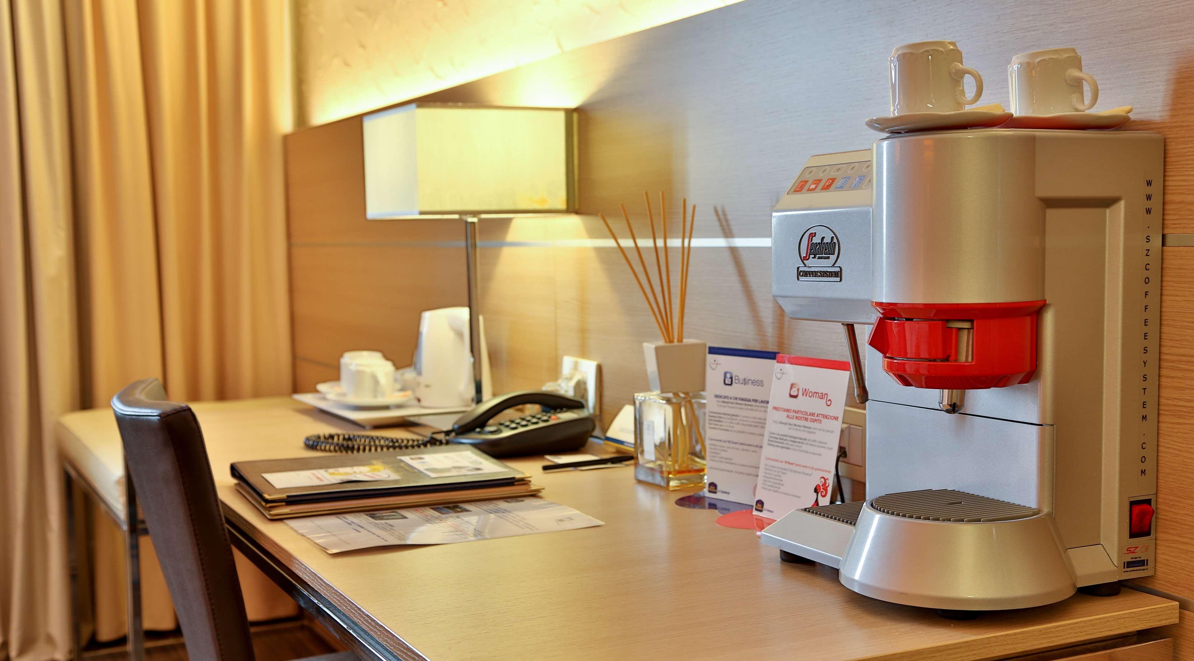 Best Western Plus Soave Hotel 圣博尼法乔 外观 照片