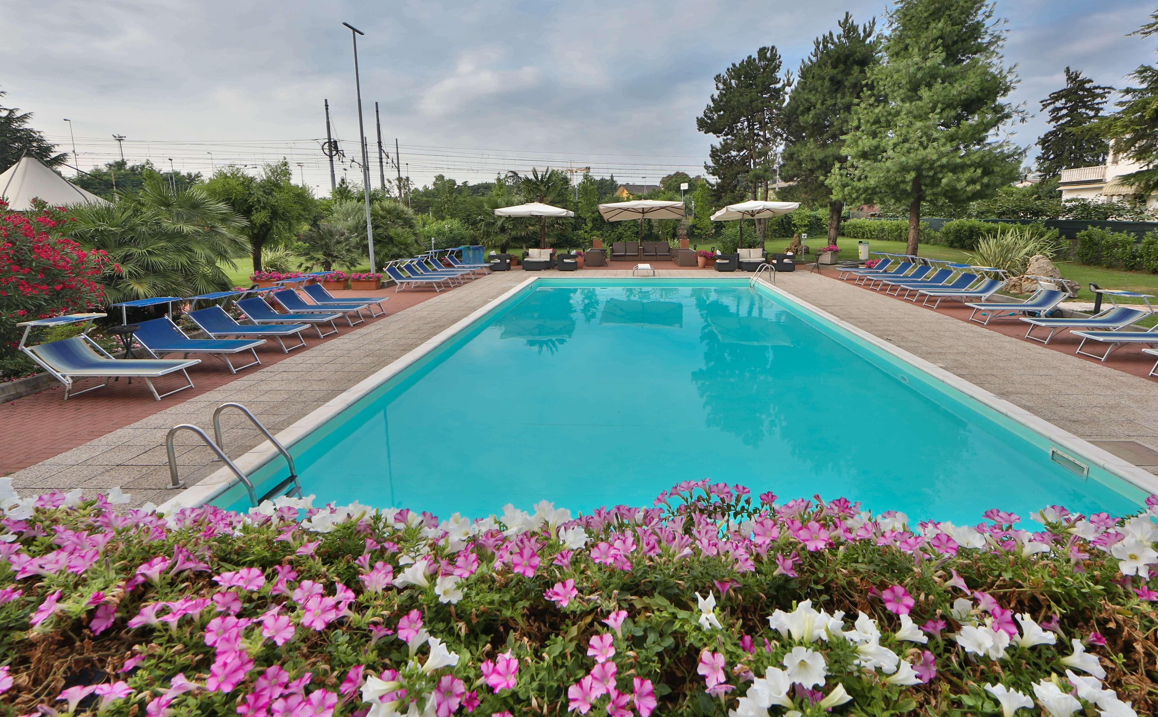 Best Western Plus Soave Hotel 圣博尼法乔 外观 照片